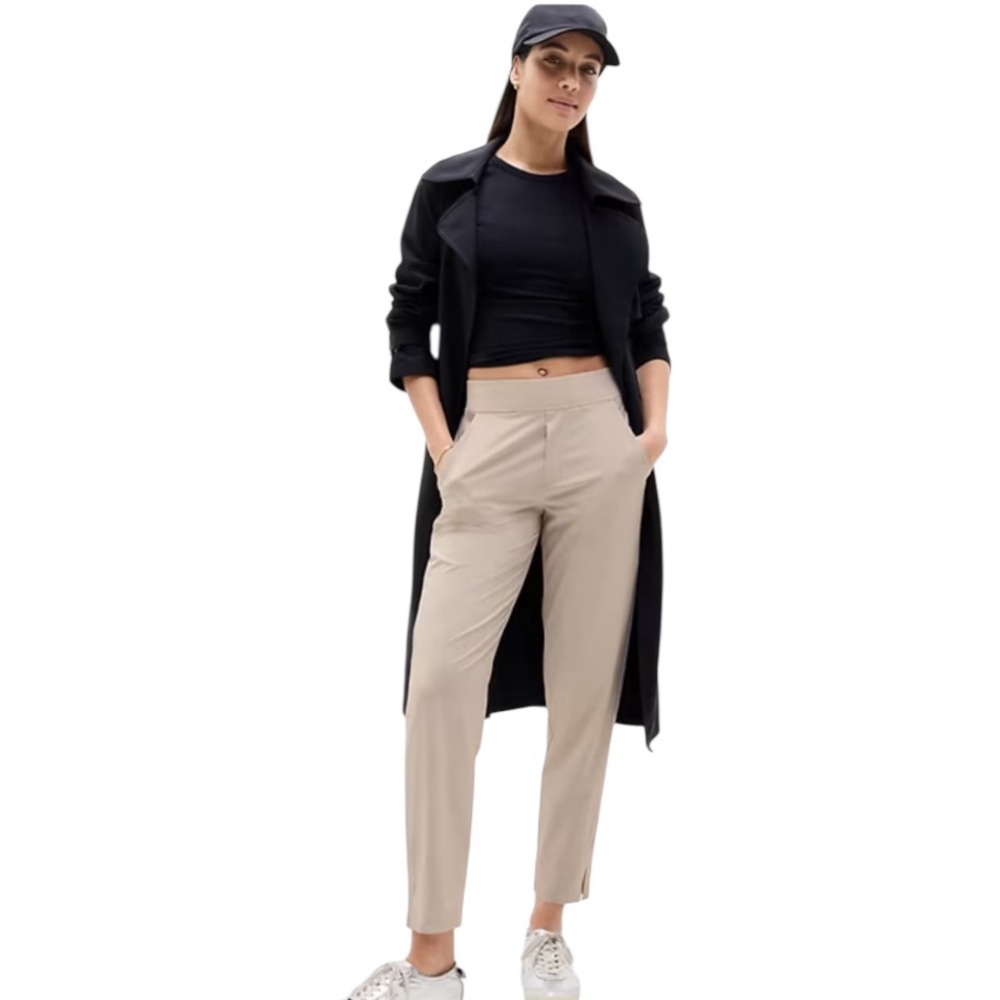 Athleta Beige Cropped Ankle Pants